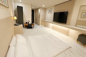 Hotel Biz Inn