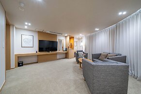 Hotel Biz Inn
