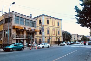 Bobi Hotel