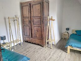 L' Arche d' Yvann