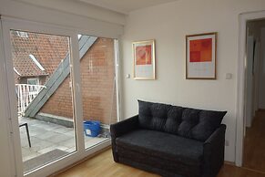 Tolstov-Hotels Generous 3 Room Apartment