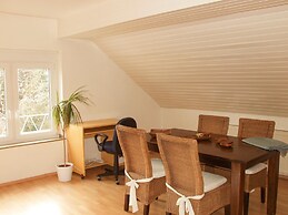 Tolstov-Hotels Generous 3 Room Apartment