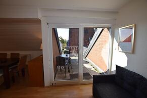 Tolstov-Hotels Generous 3 Room Apartment
