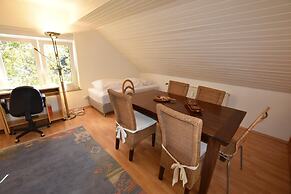 Tolstov-Hotels Generous 3 Room Apartment