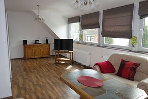 Tolstov-Hotels Generous 3 Room Apartment