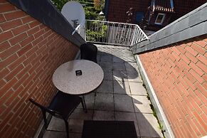 Tolstov-Hotels Generous 3 Room Apartment