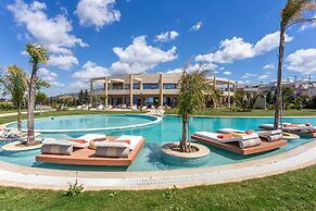 Elysian Luxury Hotel & Spa