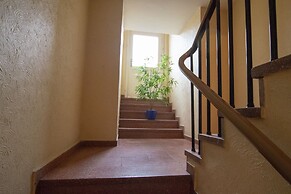 Old Town Large 3 Room Maisonette