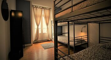 We Love F Tourists: Hostel