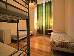 We Love F Tourists: Hostel