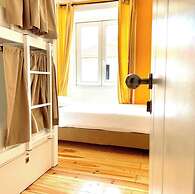 We Love F Tourists: Hostel