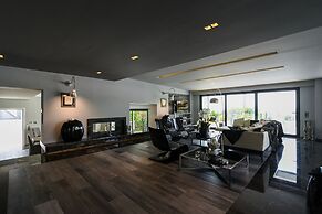 Villa Selenia Platinum