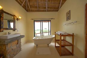 Ihamba Lakeside Safari Lodge