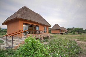 Ihamba Lakeside Safari Lodge