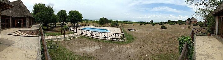 Ihamba Lakeside Safari Lodge