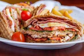 Ihamba Lakeside Safari Lodge