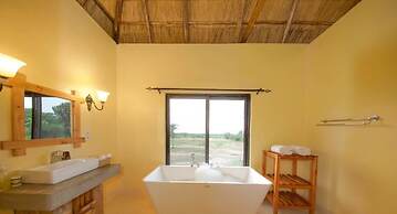 Ihamba Lakeside Safari Lodge