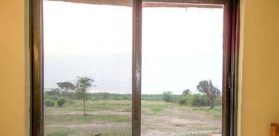 Ihamba Lakeside Safari Lodge