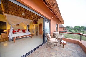 Ihamba Lakeside Safari Lodge