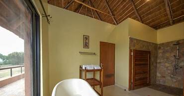 Ihamba Lakeside Safari Lodge