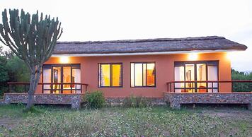 Ihamba Lakeside Safari Lodge