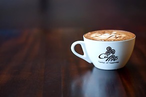 Ihamba Lakeside Safari Lodge