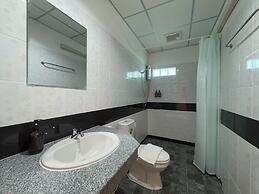 Napa Hostel Samrong Station