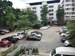 Napa Hostel Samrong Station