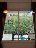 Napa Hostel Samrong Station