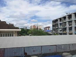 Napa Hostel Samrong Station