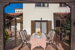 Gerania Villa