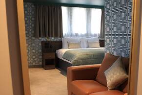 The Comet London Hatfield