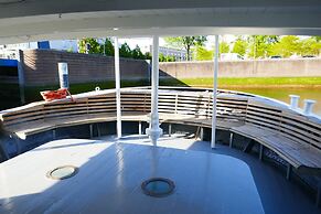 Boathotel Rotterdam Wilhelmina