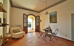 Fattoria Pagnana suites and pool