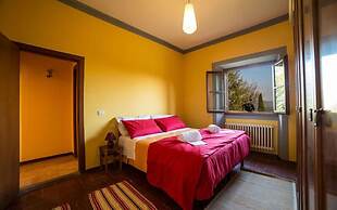 Fattoria Pagnana suites and pool