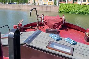 Boat apartment Rotterdam Hoop
