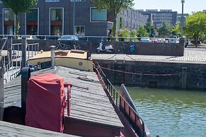 Boat apartment Rotterdam Hoop