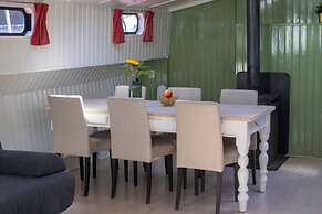 Boat apartment Rotterdam Hoop