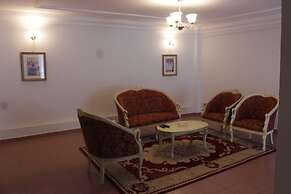 Gold Court Appartements Meublés