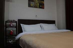 Apartment on Kuchishvili Str.