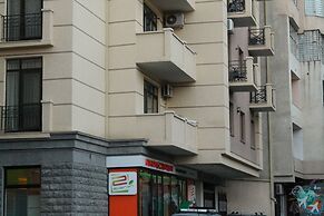 Apartment on Kuchishvili Str.