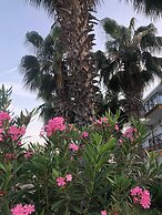 Mina Grand Hotel