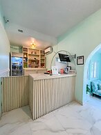 Golden Palms B & B