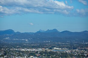 Circle on Cavill - Private Apartments