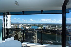 Circle on Cavill - Private Apartments