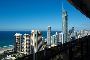 Circle on Cavill - Private Apartments