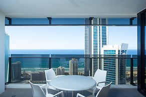 Circle on Cavill - Private Apartments