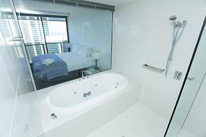 Circle on Cavill - Private Apartments