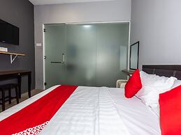 OYO 1185 Ho Hotel