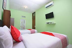 Super OYO 1046 Omah Pathok